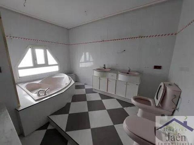 Piso en Venta en Begíjar