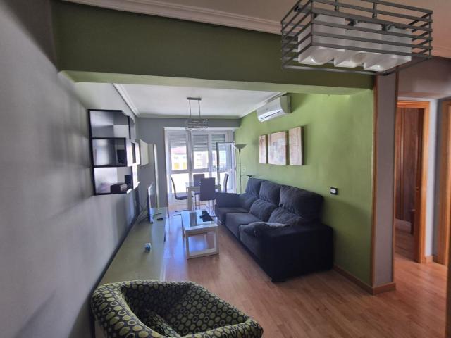 Piso en venta en Béjar. Piso de 67m con Inquilino 8.06 rentabilidad bruta. Pisos.