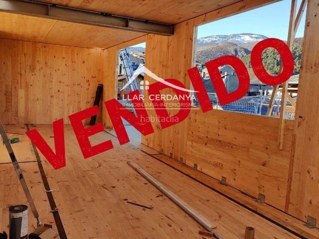Piso en venta en Bellver de Cerdanya. PRECIOSO PISO DUPLEX DE 3 DORMITORIOS Y DOS BAÑOS.TERRAZA 20 M2CON VISTAS CON ASCENSOR, ACABADOS DE CALIDAD. PARKING Y TRASTERO OP. Pisos Bellver de.