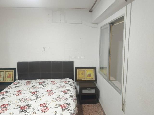 Piso en venta en Bellreguard. Amplio piso de 131 m listo para entrar a vivir con placas solares incluidas y a solo 2 km de la playa!. Pisos.