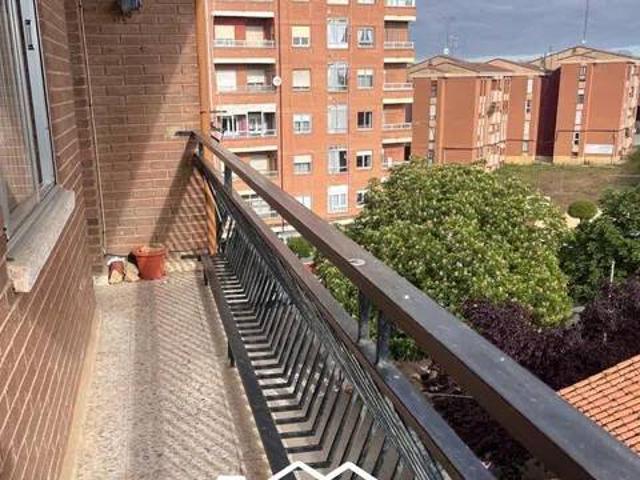 Piso en Venta en Benavente