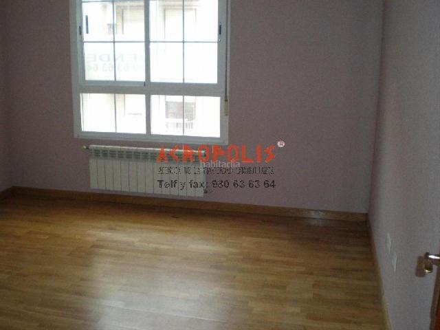 Piso en venta en Benavente. Piso en Avenida Luis Morán 1 El Pinar. Pisos.