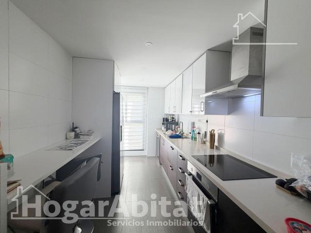 Piso en venta en Benaguasil. UBICACIÓN IDEAL! AMPLIO, ALTO Y MODERNO CON BALCÓN Y GARAJE, VISTAS DESPEJADAS. Pisos.
