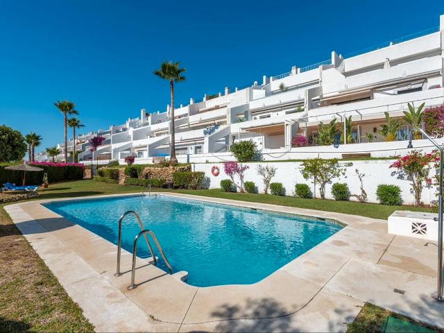 Piso en venta en Benahavís, Benahavís pueblo. Un Paraíso en La Quinta: Tu Hogar Ideal en la Costa del Sol. Pisos.