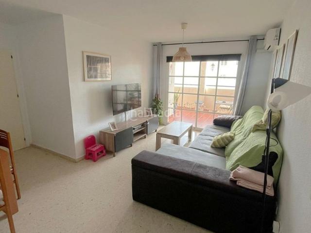 Piso en venta en Benalmádena, Arroyo de la Miel. PISO EN BENALMÁDENA CON VISTAS AL MAR. Pisos.