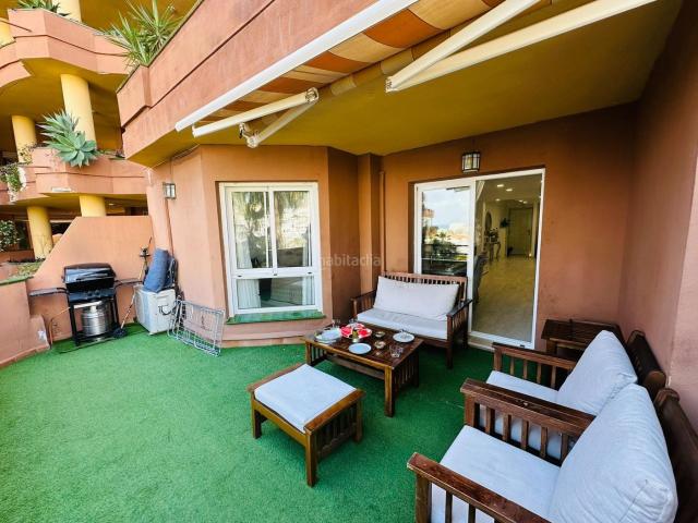 Piso en venta en Benalmádena, Cortijo Torrequebrada. Bonito piso reformado de 2 dormitorios en Benalmádena costa. Pisos.