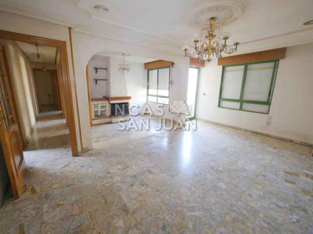 Piso en venta en Benejúzar. Piso en venta en Centro, 4 dormitorios. Pisos.