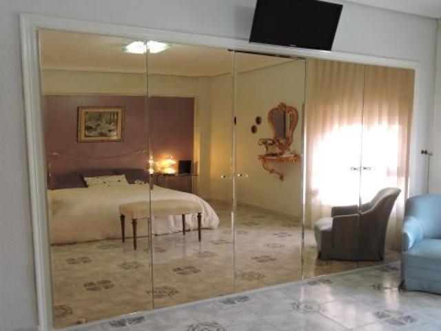 Piso en venta en Benicalap de 3 habitaciones y balcón