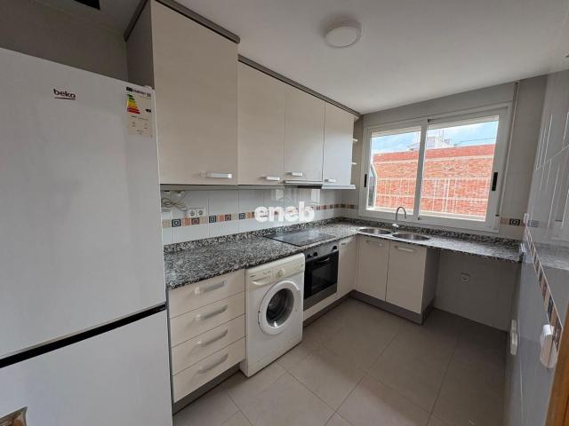 Piso en venta en Benicarló, Pueblo. Piso exterior luminoso en Av. Libertad, Benicarló. Pisos.