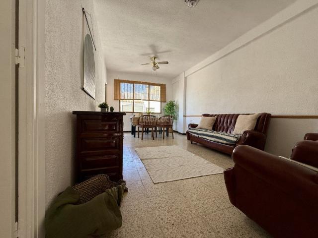 Piso en venta en Benicasim Benicàssim, Pueblo. Piso en Benicassim, 4habitaciones, 1 baño. Pisos Benicasim.