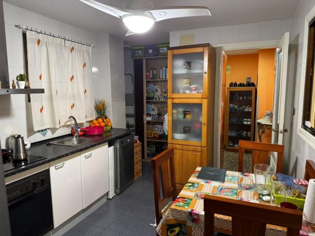 Piso en venta en Benidorm, Centro Urbano. Descubre esta fantástica vivienda en Benidorm. Pisos.
