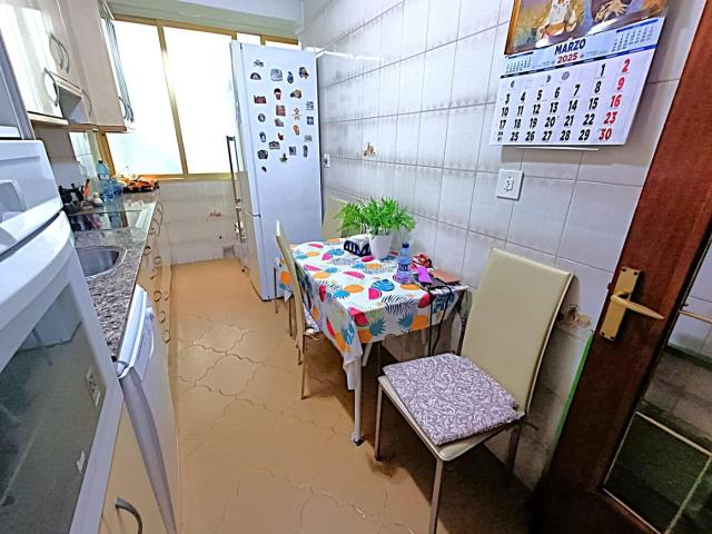 Piso en venta en Benidorm, Centro Urbano. SE VENDE PISO DE 3 DORMITORIOS EN ZONA JAIME I.www.eurocenterinmobiliaria.com. Pisos.
