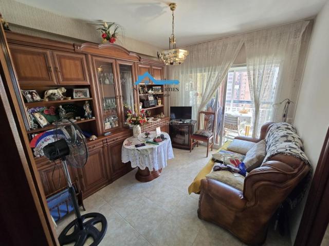 Piso en venta en Benidorm, Juzgados Plaza de Toros. Cooqueto apartamento a la venta en el centro de Benidorm. Pisos.