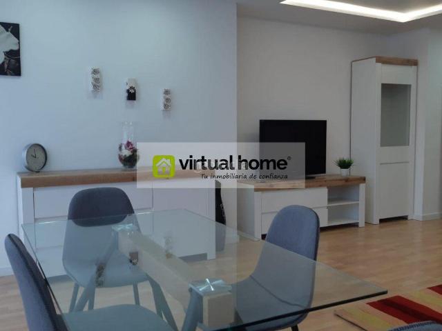 Piso en venta en Benidorm, Juzgados Plaza de Toros. Piso de 3 habitaciones 2 baños totalmente reformado. Pisos.