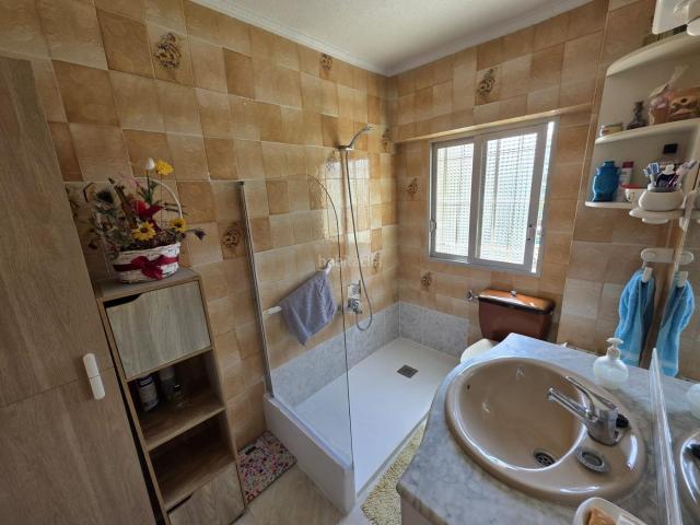 Piso en venta en Benidorm, Levante Alto. Piso en plaza triangular. Pisos.