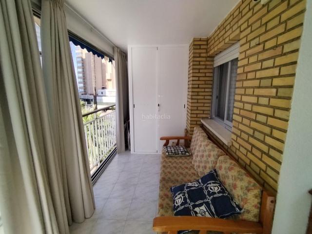 Piso en venta en Benidorm, Playa Levante. Amplio piso de 3 dorm. de esquina en Av. Mediterráneo con acceso a primera línea de Levante. Pisos.