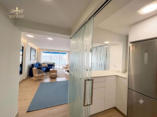 Piso en venta en Benidorm, Playa Levante. EXCLUSIVO APARTAMENTO CON VISTAS INFINITAS A LA PLAYA DE LEVANTE EN BENIDORM. Pisos.