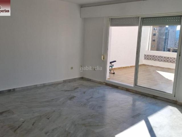 Piso en venta en Benidorm, Playa Poniente. Exquisito Bungalow de una Planta en Benidorm con Espectaculares Vistas. Pisos.