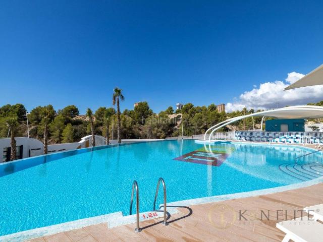 Piso en venta en Benidorm, Playa Poniente. Espectacular Apartamento en Sunset Waves. Pisos.
