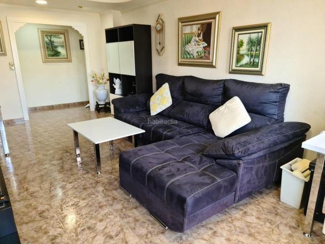 Piso en venta en Benidorm, Playa Poniente. Amplio piso con 3 dormitorios y vistas preciosas al mar y montañas cerca de playa Poniente. Pisos.