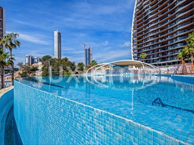 Piso en venta en Benidorm, Playa Poniente. Se vende precioso piso de 3 dormitorios en Sunset Waves. Pisos.