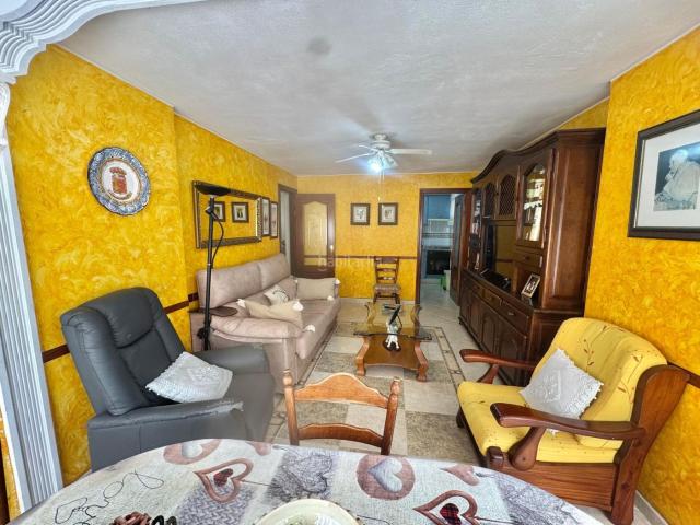 Piso en venta en Benidorm, Rincón Alto. Amplio Piso en Benidorm a Solo 500m del Mar. Pisos.