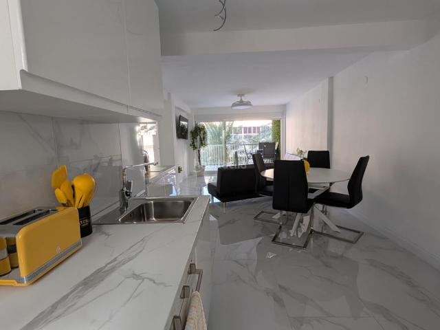 Piso en venta en Benidorm, Rincón Alto. Piso totalmente reformado a un paso de la playa de levante Benidorm!. Pisos.