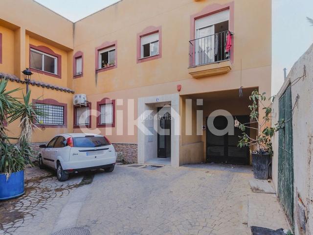 Piso en venta en Berja. Pisos.