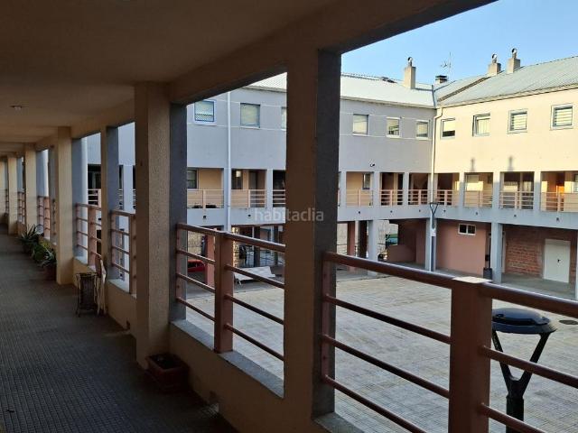 Piso en venta en Betanzos. Piso en venta en Condesa, 4 dormitorios. Pisos.