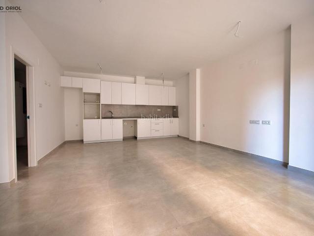 Piso en venta en Bigastro. Donde la comodidad empieza desde la puerta de casa. Planta baja de obra nueva con acceso independiente en Bigastro. Pisos.