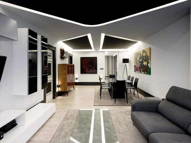 Piso en venta en Bilbao, Abandoibarra Guggenheim. INMOBILIARIA CAMPUZANO vende precioso piso ubicado en la Gran Vía de Bilbao junto al parque de Doña Casilda. Pisos.