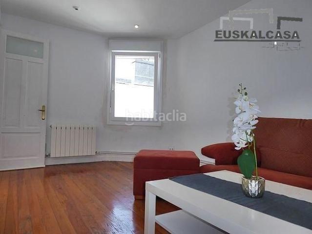 Piso en venta en Bilbao, Ametzola. OCASIÓN CON ENCANTO EN LA ZONA DE AMETZOLA PARA ENTRAR A VIVIR. Pisos.