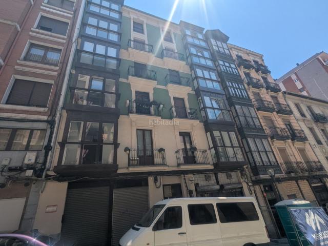 Piso en venta en Bilbao, Barrio de Uribarri. API DIPUTACION,4 HABITALE VENDE PISO CALLE CRISTO. Pisos.