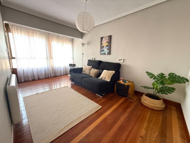 Piso en venta en Bilbao, Barrio de Uribarri. Pisos.