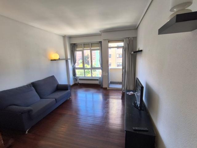 Piso en venta en Bilbao, Basurtu. Piso de 46 m con 1 dormitorio y ascensor en Salcedo Kalea, Bilbao. Pisos.