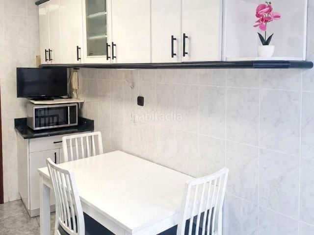 Piso en venta en Bilbao, Iralabarri. Piso exterior de 3 habitaciones reformado junto a la futura estación de metro. Pisos.