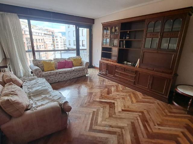 Piso en venta en Bilbao, Iralabarri. Pisos.