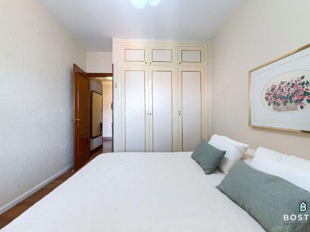 Piso en venta en Bilbao, Iturralde. Santo Domingo de Guzman con vistas despejadas. Pisos.