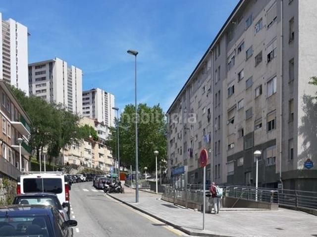Piso en venta en Bilbao, Otxarkoaga. PISO CON ASCENSOR EN OTXARKOAGA. Pisos.