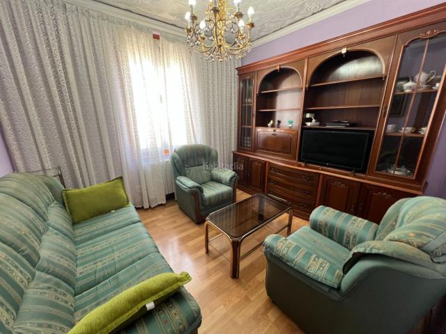 Piso en venta en Bilbao, Rekalde Centro. ? ¡Oportunidad! Piso de 2 habitaciones con ascensor, balcón y excelente ubicación ?. Pisos.