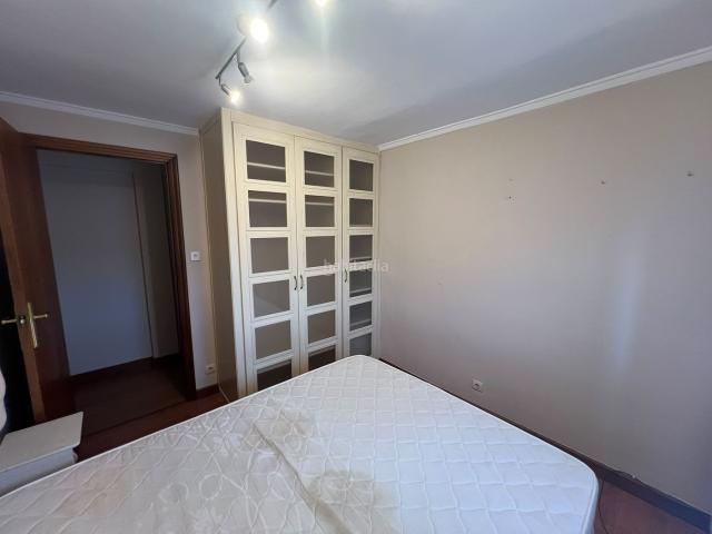 Piso en venta en Bilbao, Santutxu Basarrate. Piso de 60 m con 2 dormitorios y ascensor en Bilbao. Pisos.