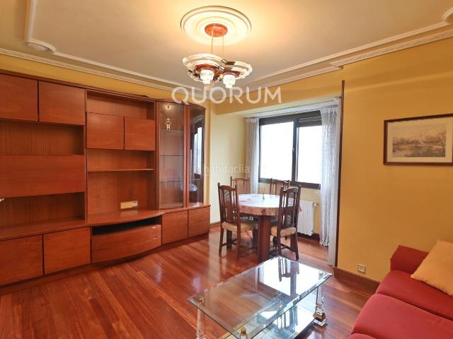 Piso en venta en Bilbao, Santutxu Basarrate. Piso de 2 Habitaciones y Muy Luminoso En Basarrate. Pisos.