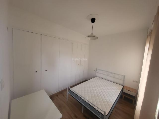 Piso en venta en Bilbao, San Fransisco. Se vende piso de 45 metros útiles. Totalmente exterior. Bilbao. Zona Plaza Circular. 2 habitaciones, sala, cocina y baño. Hormigón. Pisos.
