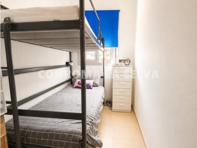 Piso en venta en Blanes, La plantera Costa Brava. Venta de piso reformado con jardín y piscina en Blanes, La Plantera. Pisos.