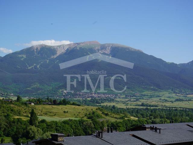 Piso en venta en Bolvir Pirineos. Exclusiu dúplex amb grans vistes i piscina comunitària a Bolvir. Pisos.