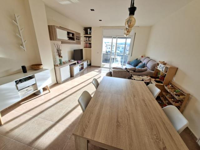 Piso en venta en Breda. Pis amb bones vistes, cèntric i lluminós. Pisos.