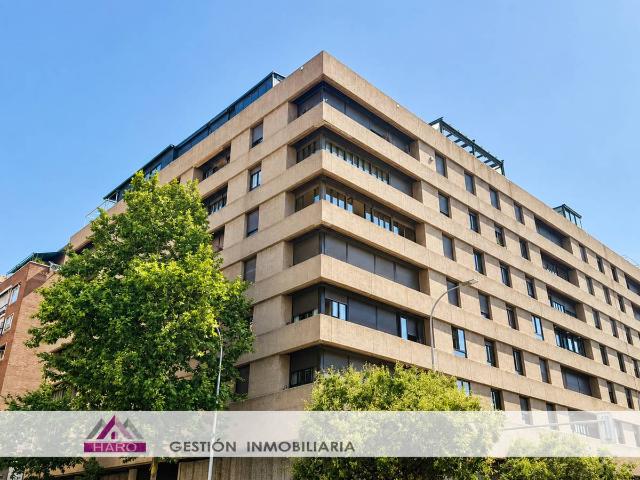 Piso en Venta en Cuatro Caminos Azca