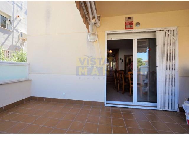 Piso en venta en Cubelles, Maritim. Planta baja esquinera con gran terraza, zona Marítim de Cubelles. Pisos.