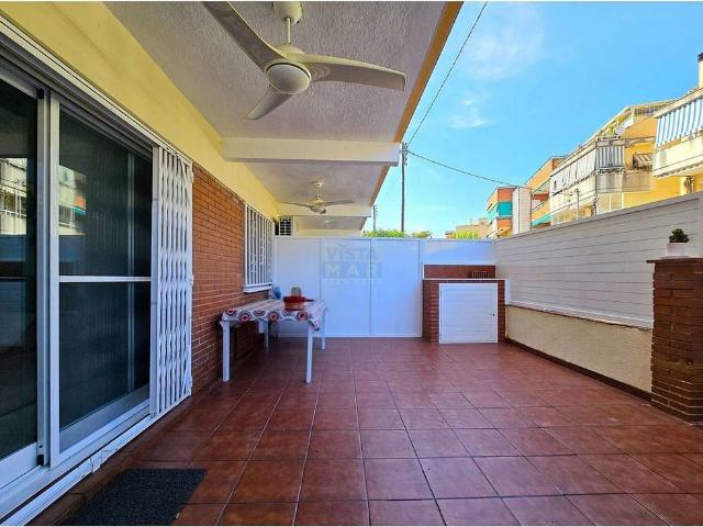 Piso en venta en Cubelles, de 74 m² 3 habitaciones por 260.000