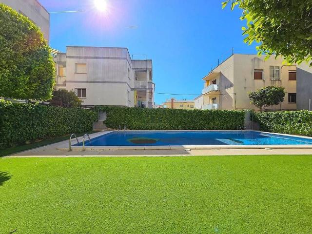 Piso en venta en Cubelles, de 52 m² 2 habitaciones por 242.000